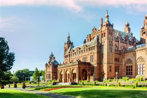  Der Kelvingrove Art Gallery and Museum: Eine Reise durch Kunst und Geschichte in Glasgow!