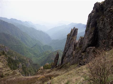 Der Shennongjia National Geopark - Ein Paradies für Naturliebhaber und mystische Entdecker!